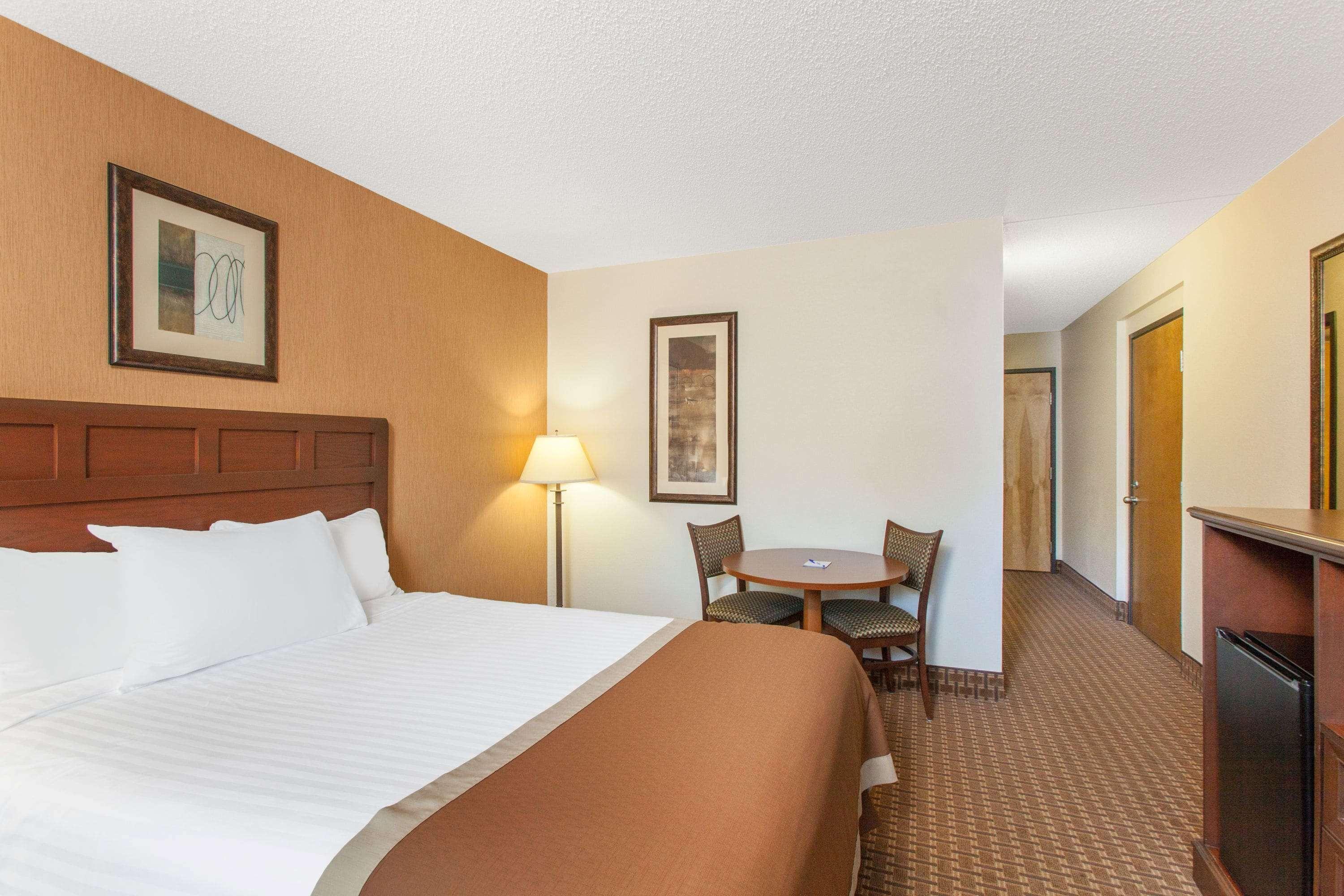 Отель Baymont By Wyndham Branson - On The Strip Экстерьер фото